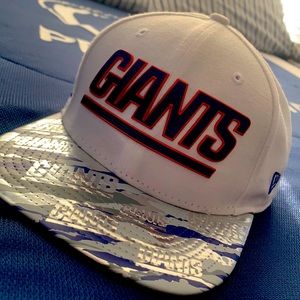 NWT Never Work New Era 9Fifty NFL On Field New York Giants Snapback